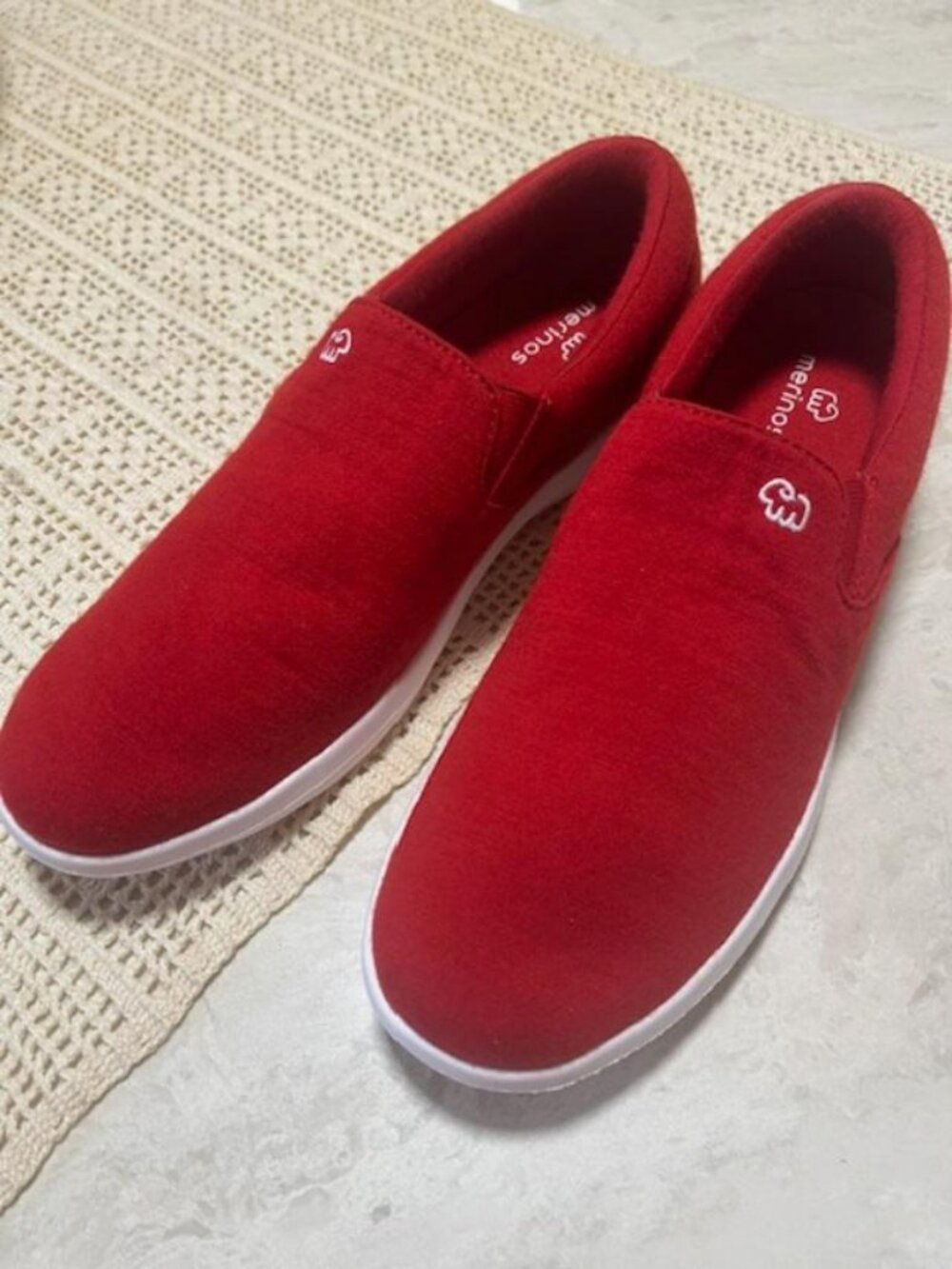 MERINOS SLIP ON CLASSIC SHOES Size 8 Women's